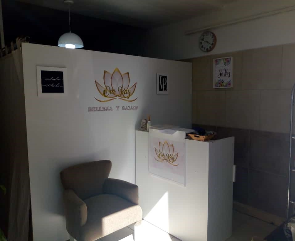 Recepción de Omkay Centro de Estética en Temperley